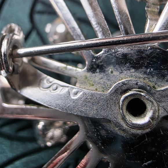 Vintage Signed Coro Rhinestone Snowflake Brooch - Picture 4 of 4